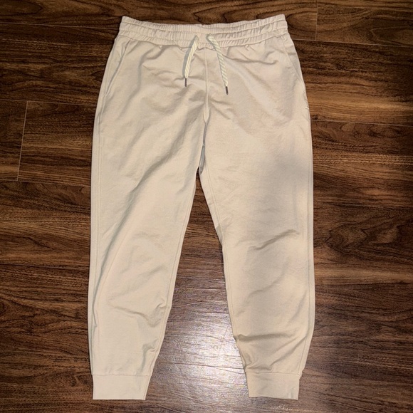 Vuori Performance Jogger - Picture 3 of 7